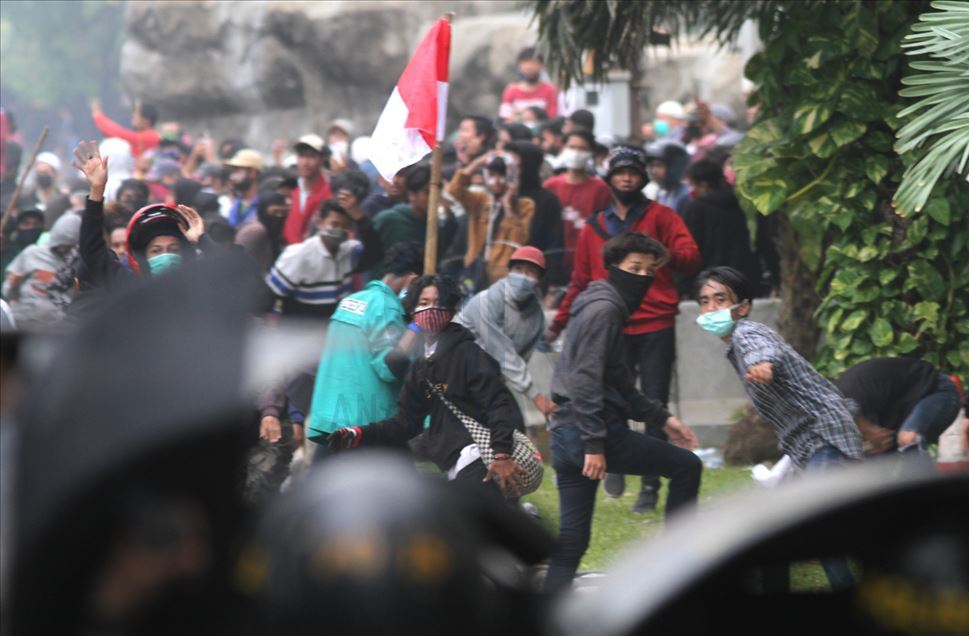 Manifestación contra la Ley Ómnibus sobre creación de empleo en Indonesia