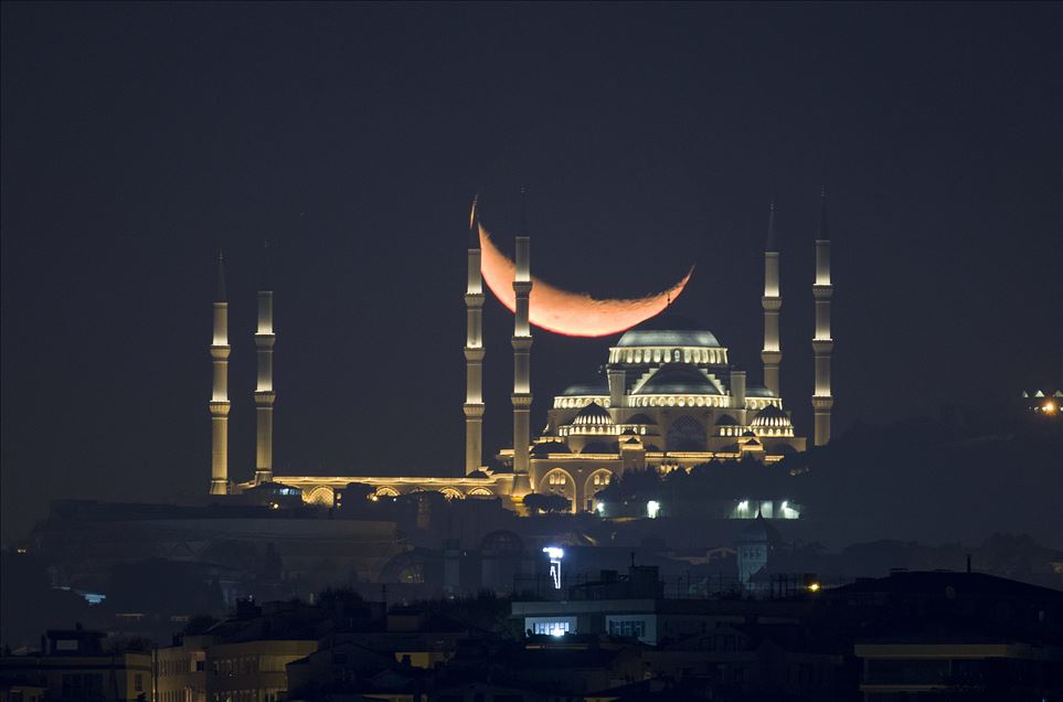 Great Camlica Mosque with moon