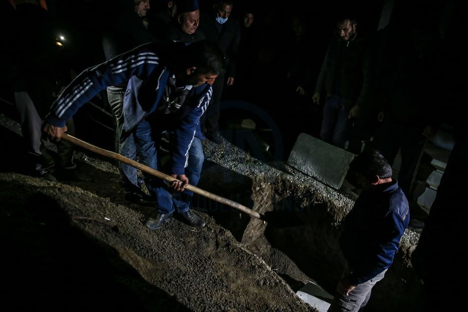 برگزاری مراسم خاکسپاری قربانیان حمله ارمنستان در شهر ترتر