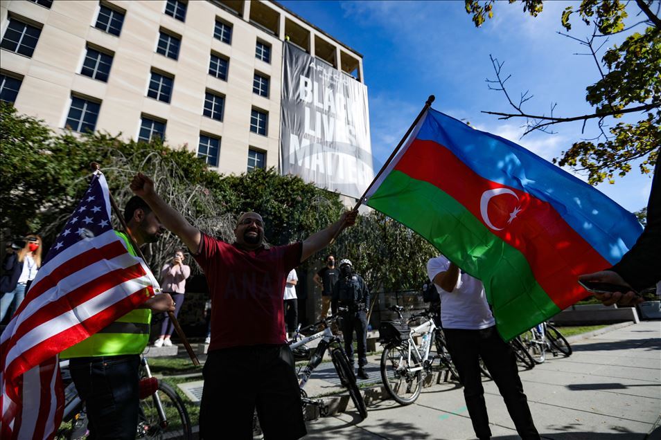 У Белого дома прошла акция в поддержку Азербайджана