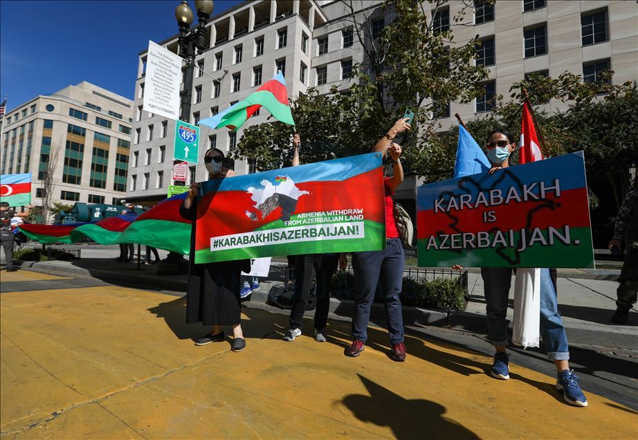 Tubim mbështetës për Azerbajxhanin para Shtëpisë së Bardhë