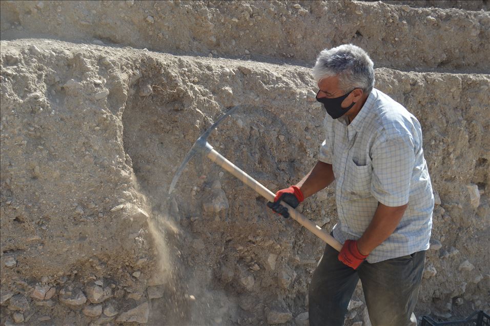 Apameia Antik Kenti yakınında Helenistik döneme ait "duvar" bulundu
