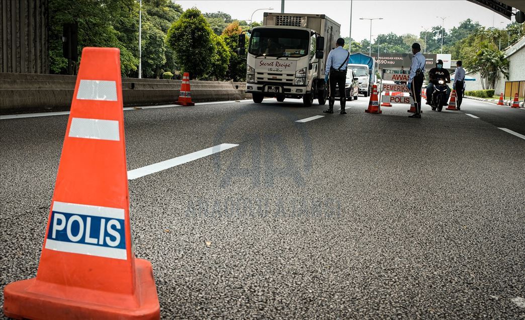 Nuevas restricciones por la pandemia en la capital de Malasia