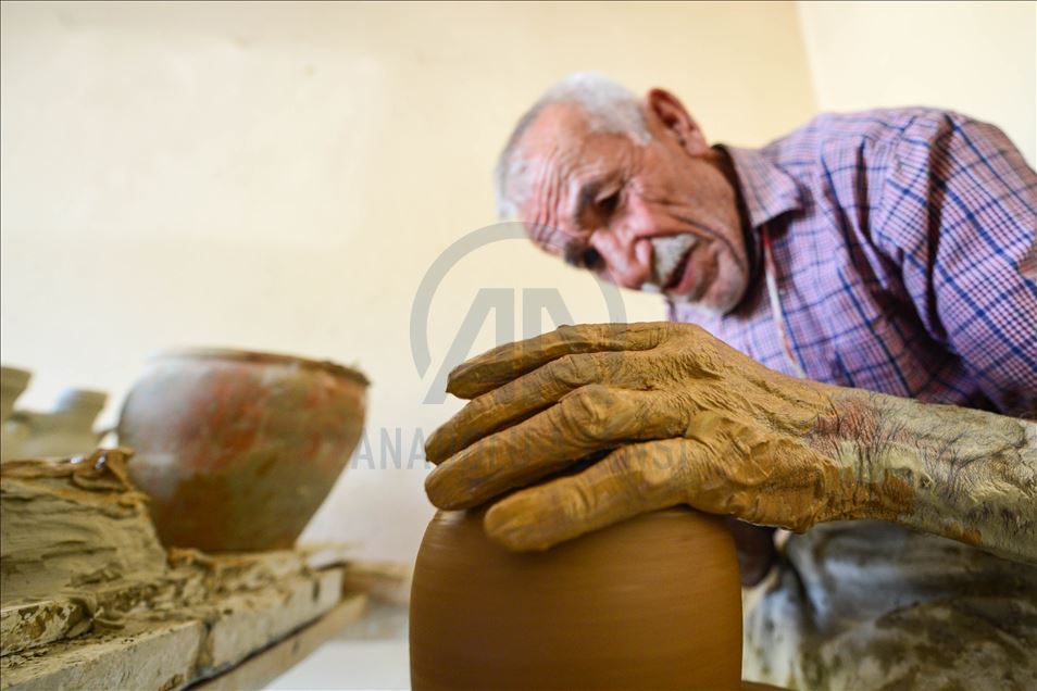 Kalikê Halîl bi salan e ji heriyê dîz û kuzan çêdike