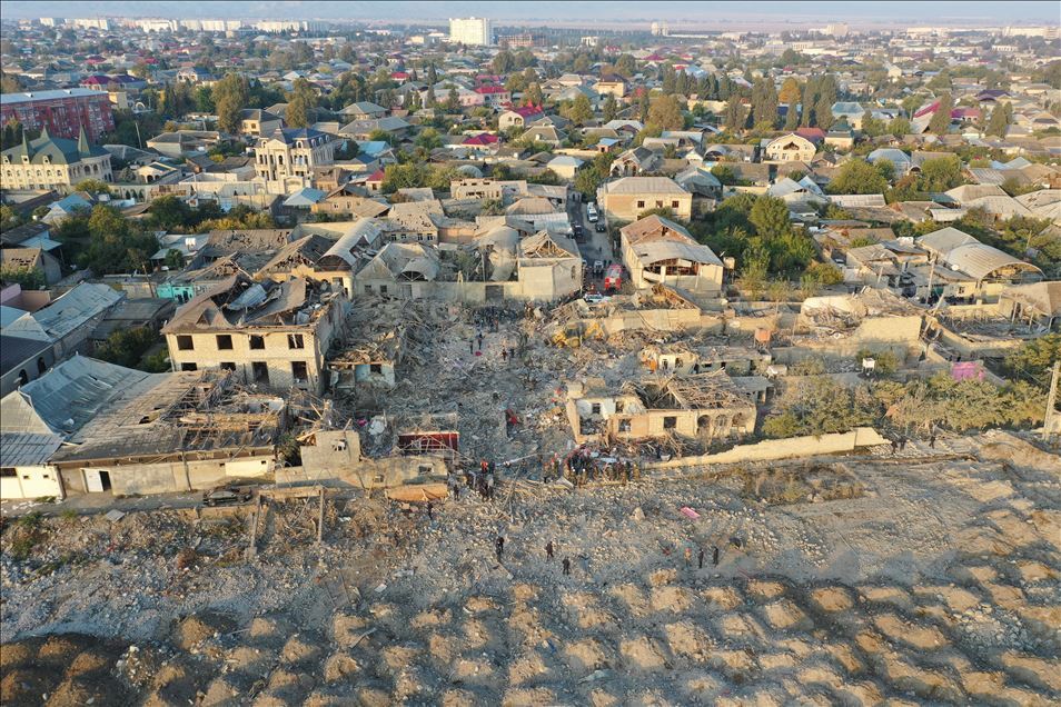 Ermenistan'ın Gence'ye düzenlediği saldırıda sivillerden ölenler ve yaralananlar bulunuyor
