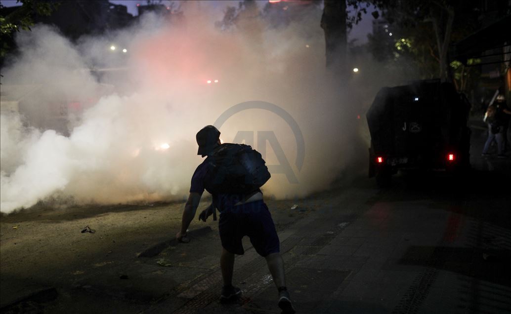 Şili'de hükümet karşıtı protesto