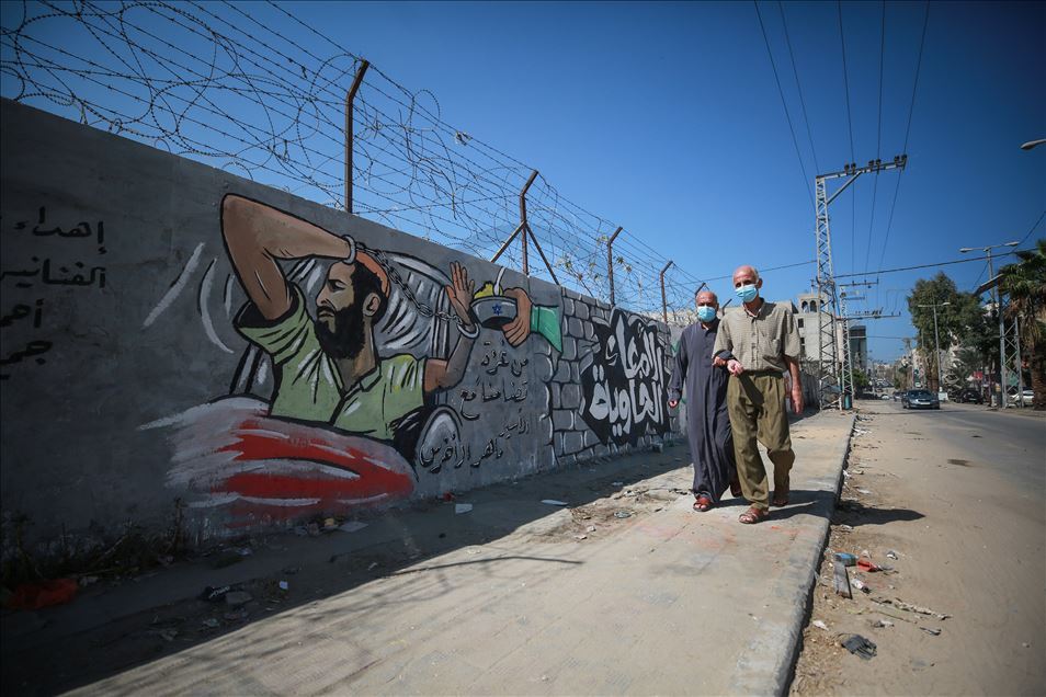Gazze'de İsrail hapishanelerinde açlık grevi yapan Filistinli tutuklulara destek grafiti