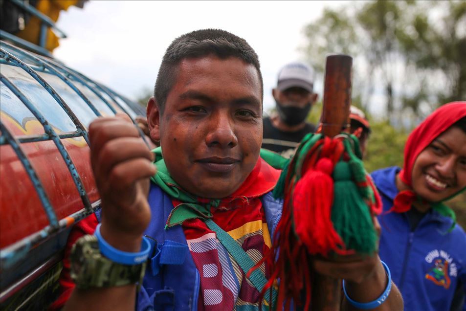 Minga Indígena Marcha A Bogotá Con La Esperanza De Reunirse Con El Presidente De Colombia 