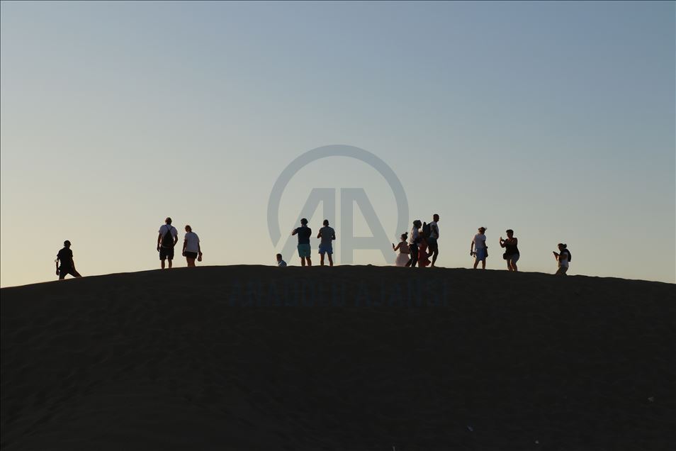 Patara'nın kum tepeleri turistlere çöl deneyimi yaşatıyor