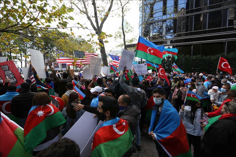 مظاهرة بنيويورك للاحتجاج على استهداف أرمينيا للمدنيين في أذربيجان
