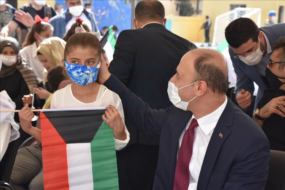 Tel Abyad'da eğitime verilen destek sürüyor