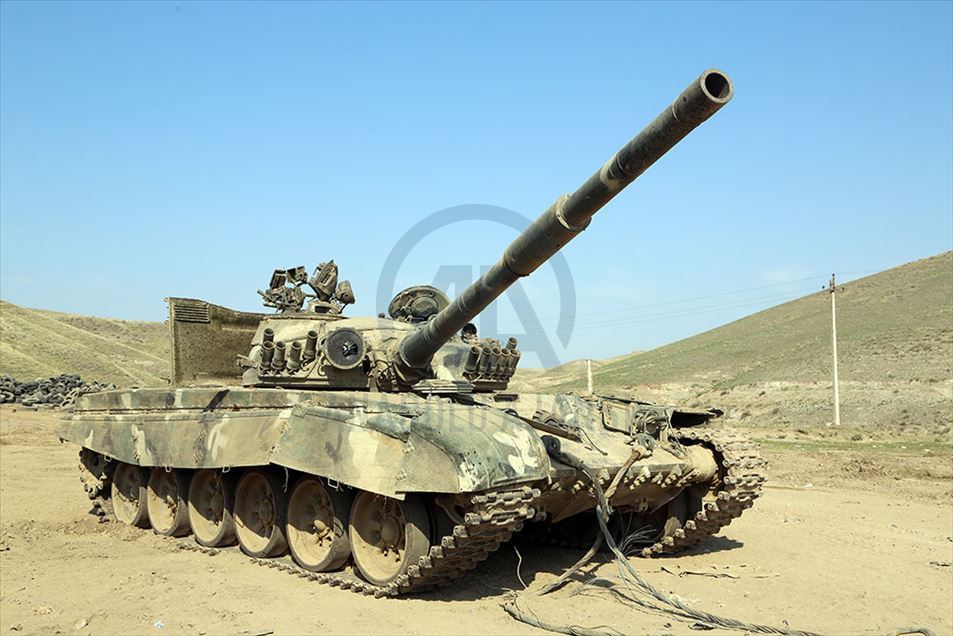 Ermenistan askerleri, bazı mevzilerde silahlarını ve araçlarını bırakarak kaçtı 