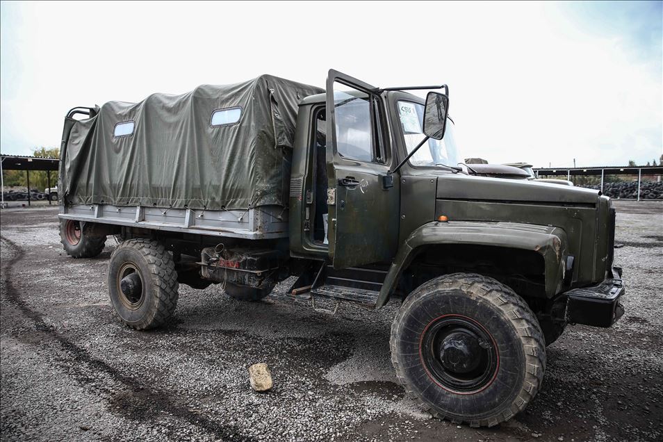 الأناضول ترصد عربات أرمينية سيطر عليها الجيش الأذربيحاني