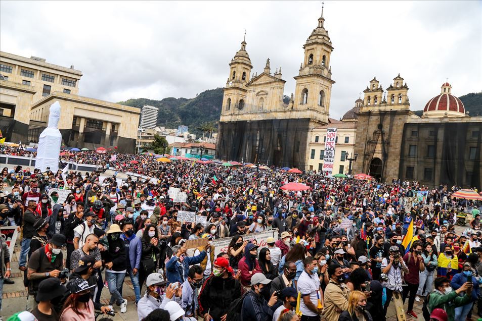 Paro Nacional en Colombia acompañado por la Minga indígena