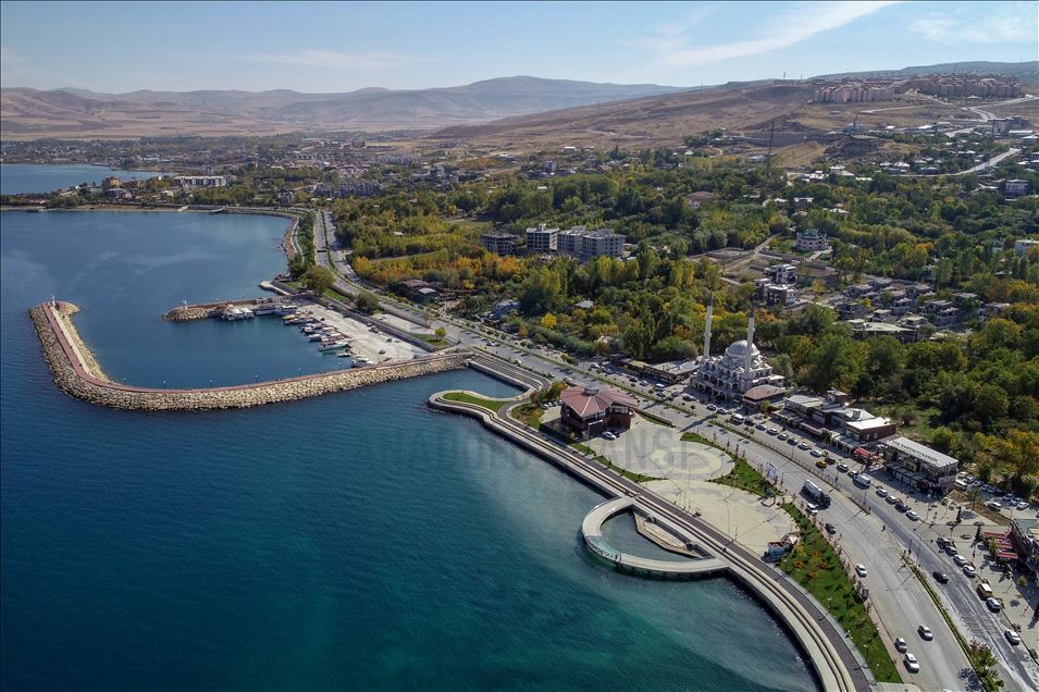 Van, 2011 depreminden sonra devletin imkanlarıyla yeniden inşa edildi