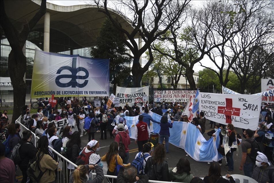 Perawat Argentina tuntut perbaikan kondisi kerja