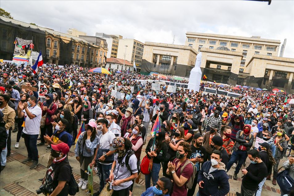 Paro Nacional en Colombia acompañado por la Minga indígena