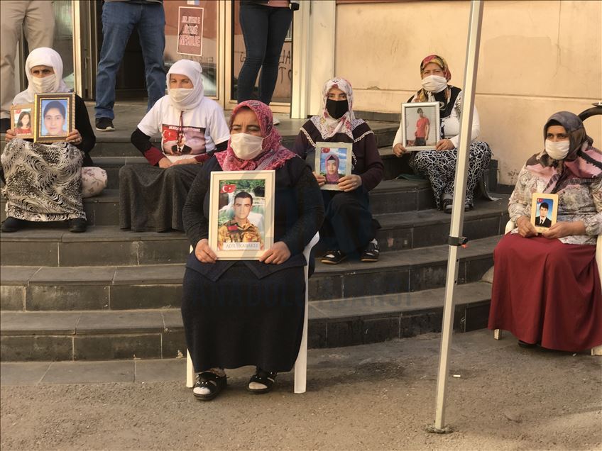 Dayikên Diyarbekirê bi biryardarî nobeta ewladan didomînin