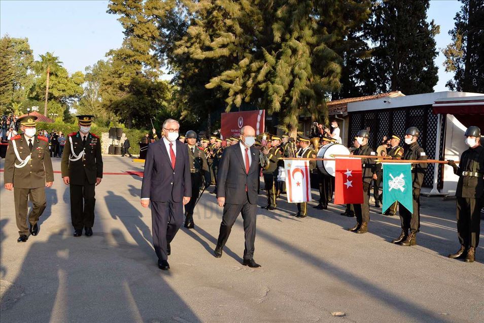 KKTC'de Cumhurbaşkanı Tatar görevi devraldı