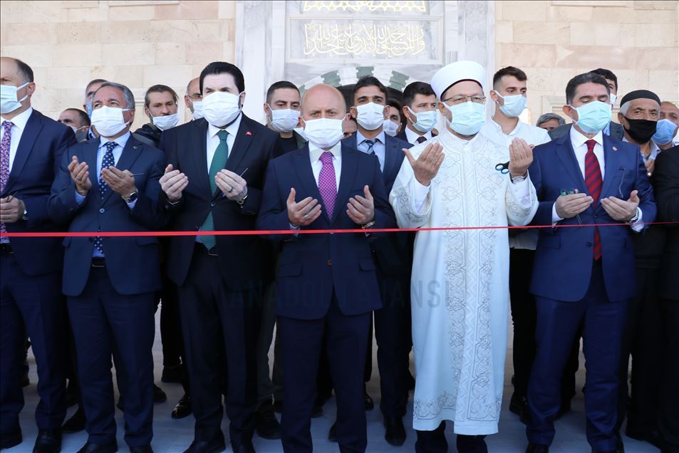 Diyanet İşleri Başkanı Ali Erbaş, Ağrı'da cami açılışı yaptı:
