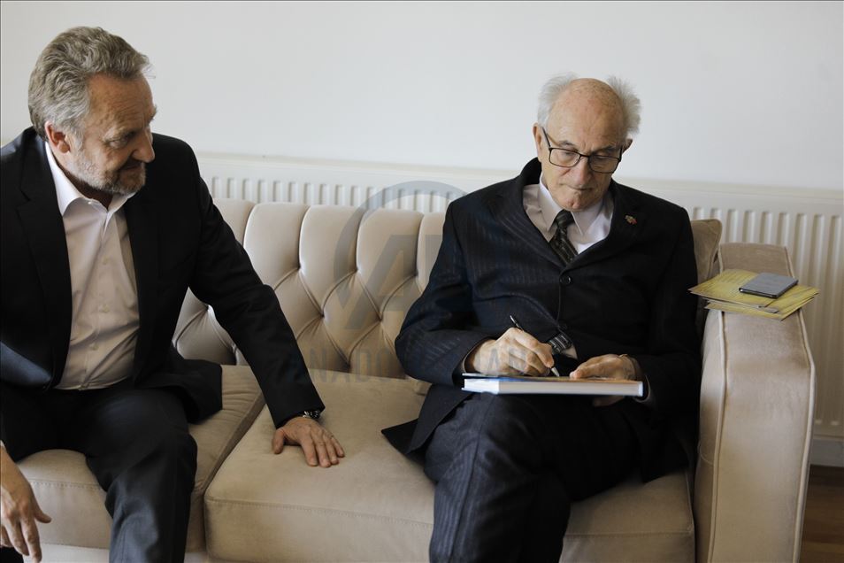 Ismet Kasumagić nakon 77 godina potpisao pristupnicu u Mlade Muslimane 