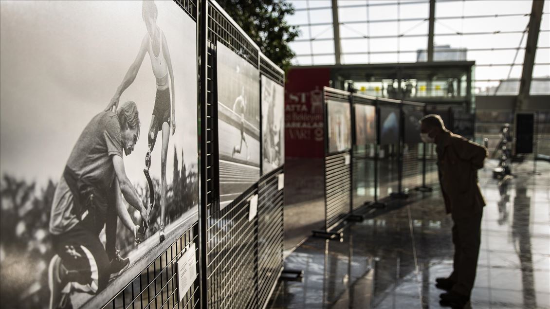 Istanbul Photo Awards 2020 exhibition opens in Ankara
