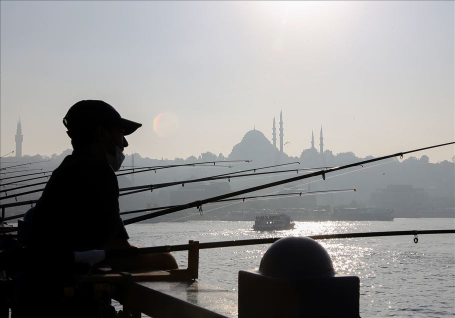 Neblina sobre Estambul