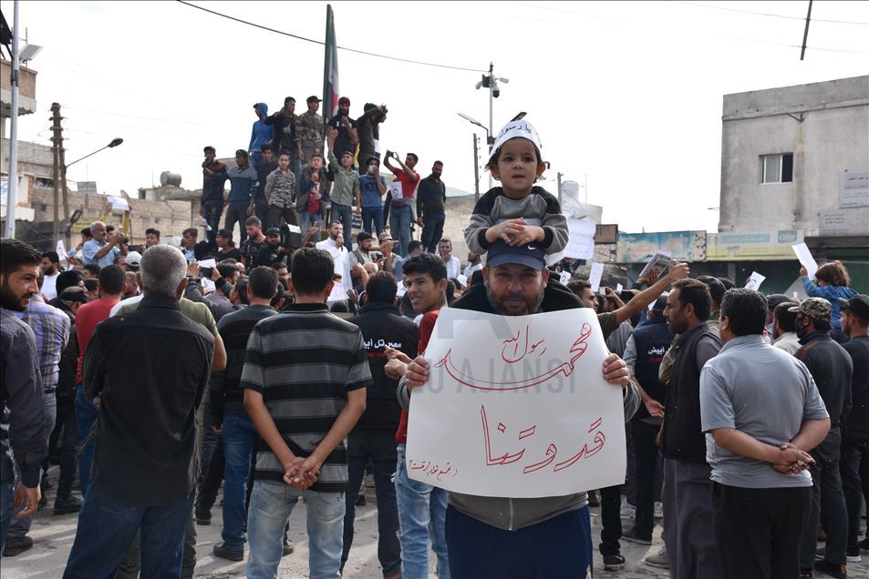 Fransa Cumhurbaşkanı Macron, Suriye'de protesto edildi
