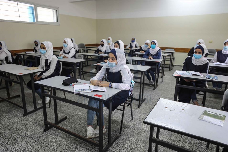 تواصل "العودة التدريجية" للمدارس بغزة