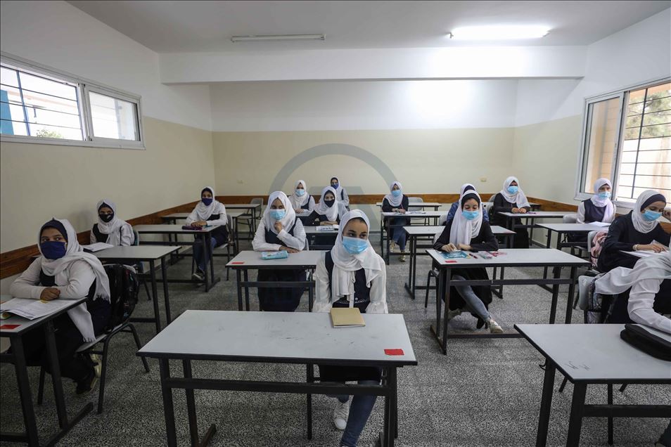 تواصل "العودة التدريجية" للمدارس بغزة