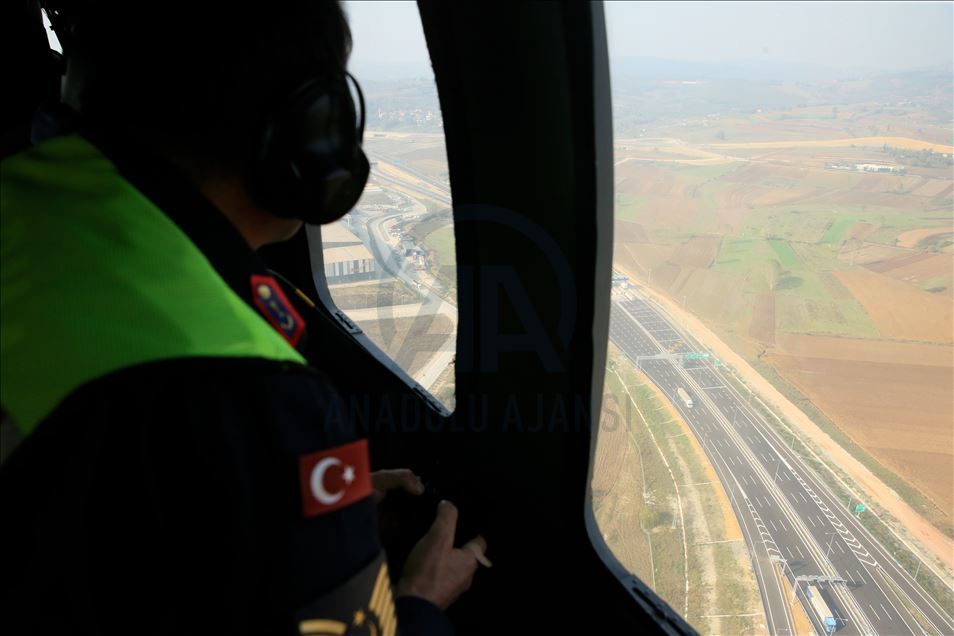 Kuzey Marmara Otoyolunda helikopter destekli trafik denetimi