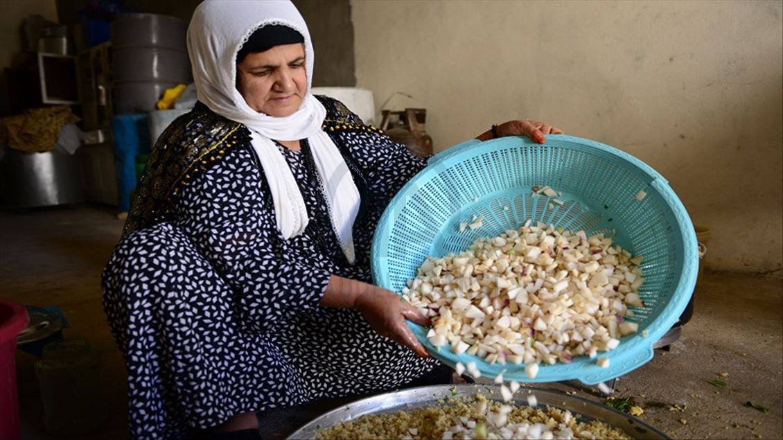 ترخێنە لەزەتێکی دانەبڕاوەی سفرەی زستانەی سلێمانی
