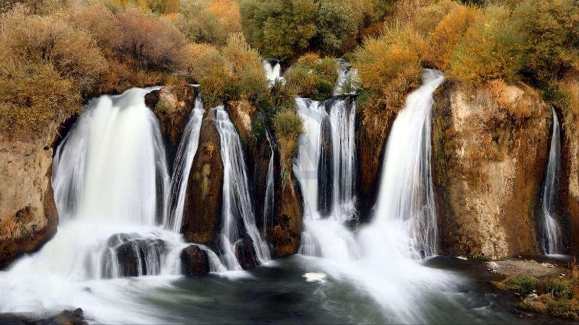 وان.. دیمەنی تاڤگەی مورادیە لە وەرزی پاییزدا