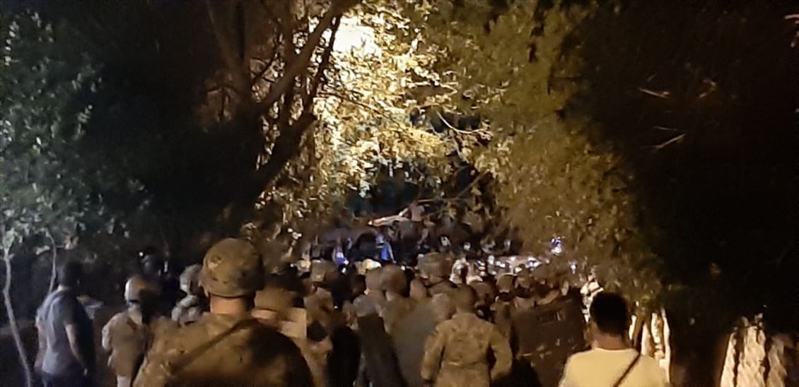 بيروت.. متظاهرون أرمن يعتدون على أفراد الأمن أمام سفارة أنقرة