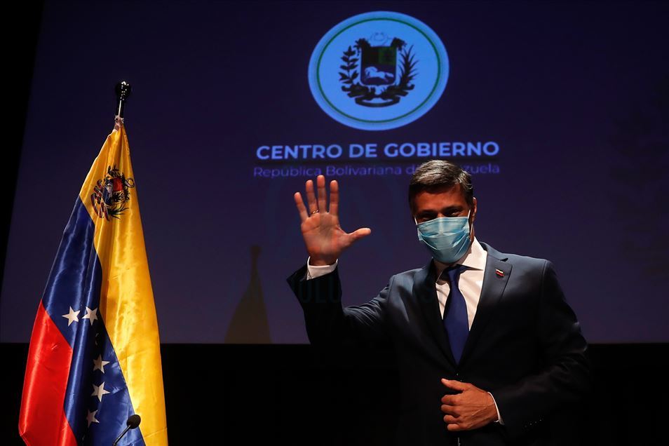 El líder opositor venezolano, Leopoldo López, ofrece una declaración en Madrid