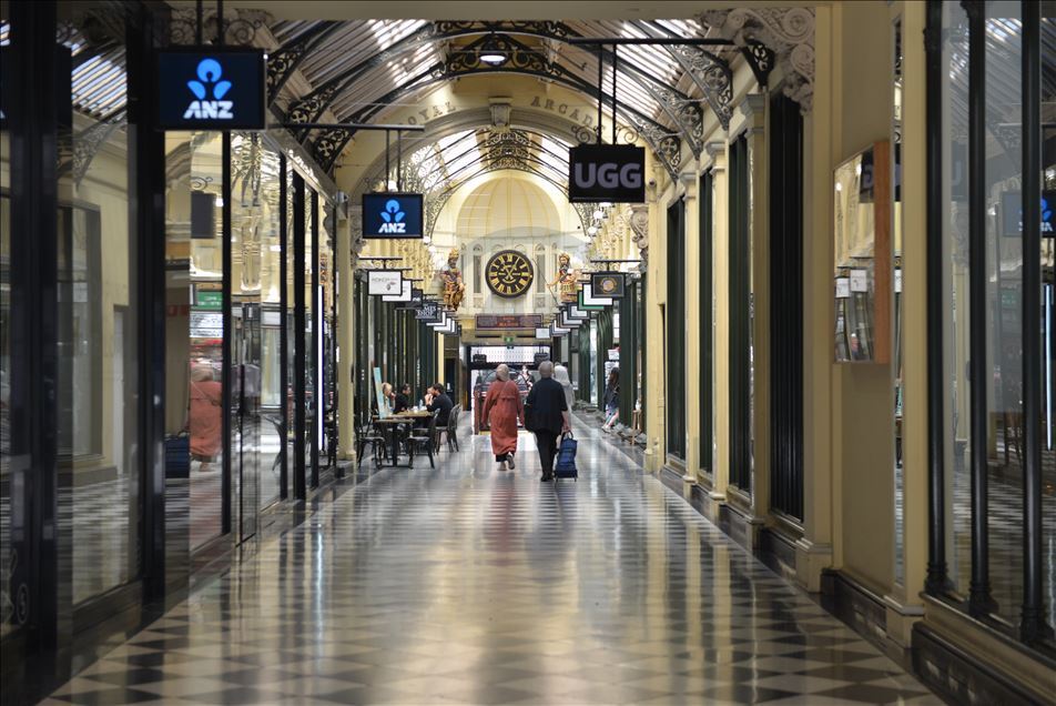Melbourne’daki Kovid-19 yasakları kaldırıldı, kent yeniden canlandı