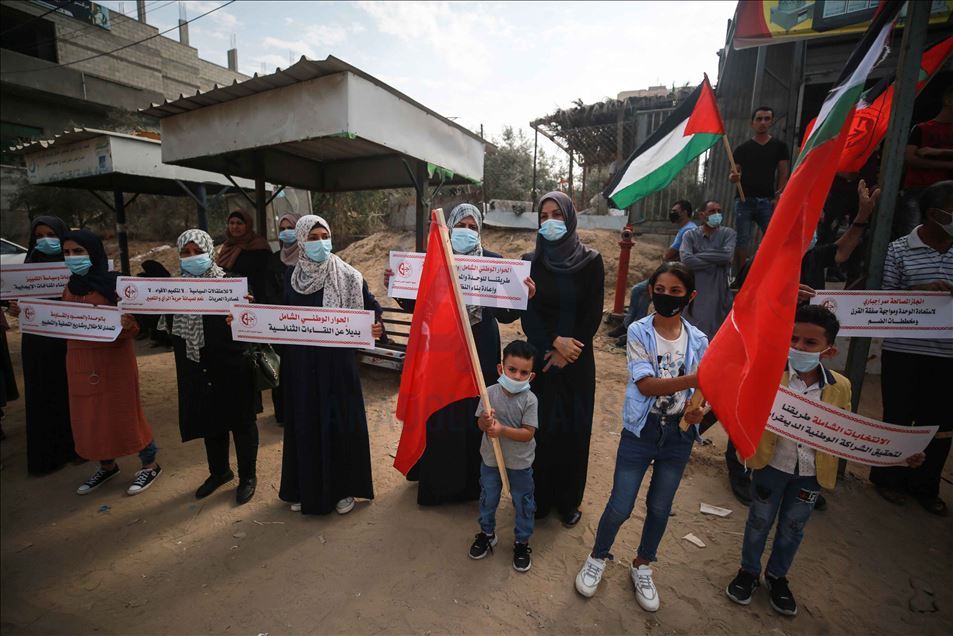 وقفات في أنحاء غزة للمطالبة بتحقيق الوحدة الفلسطينية