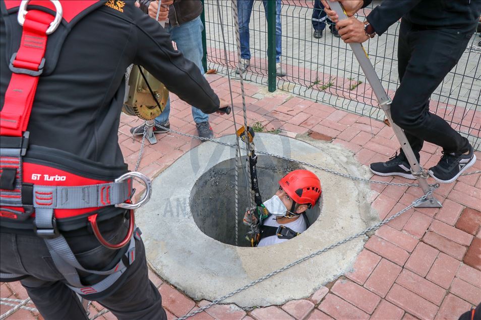 Arama kurtarma eğitimleri hem afet bölgesinde hem doğada hayat kurtarıyor