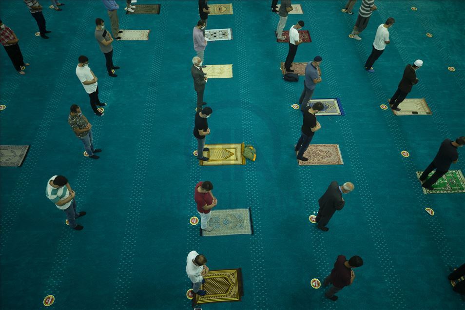 Muslims mark Mawlid al-Nabi in Turkey