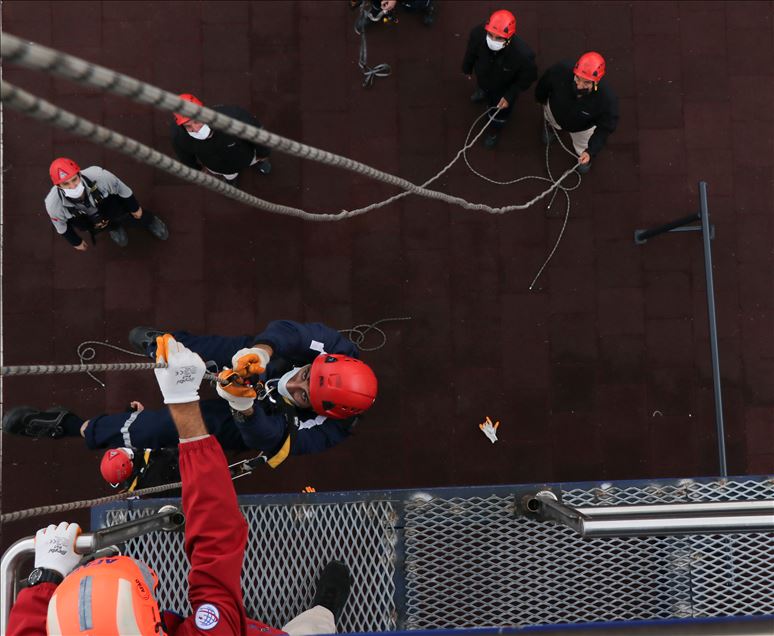 Arama kurtarma eğitimleri hem afet bölgesinde hem doğada hayat kurtarıyor