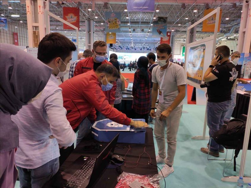 طلاب أتراك يطورون تقنية لإدارة مواقف السيارات الخاصة