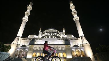 Muslims mark Mawlid al-Nabi in Turkey