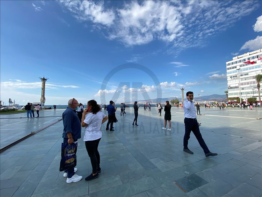 İzmir’de deprem