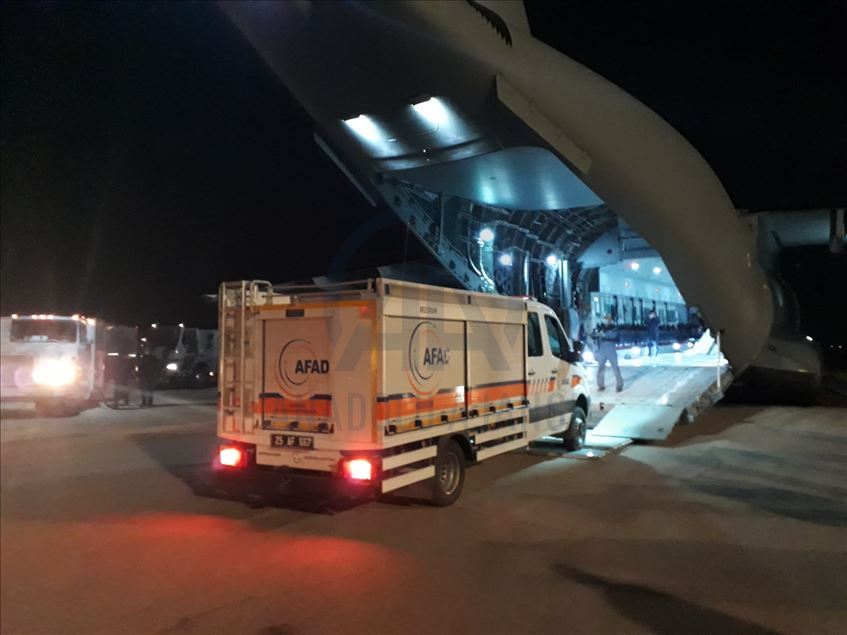 Erzurum, Erzincan ve Ağrı'dan deprem bölgesine 40 kişilik AFAD ekibi gönderildi