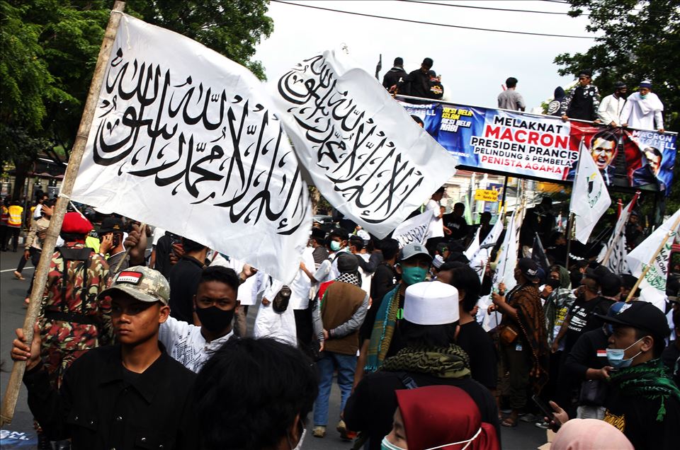 Endonezya'da Emmanuel Macron karşıtı protesto düzenlendi