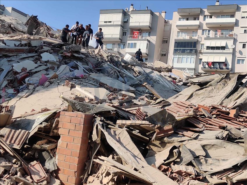 زلزال بقوة 6.6 درجات يضرب ولاية إزمير غربي تركيا