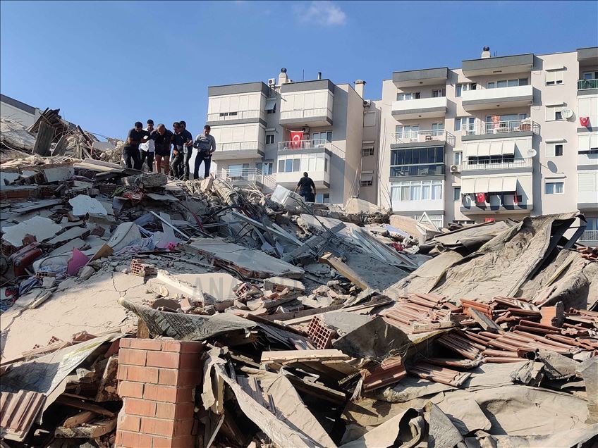 زلزال بقوة 6.6 درجات يضرب ولاية إزمير غربي تركيا