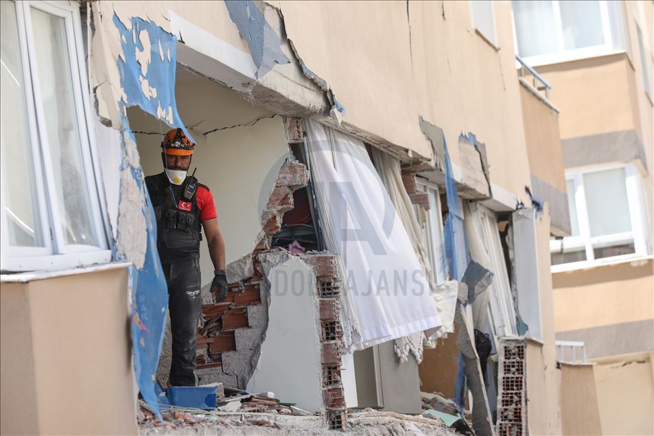 İzmir'deki deprem