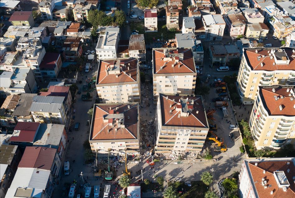 İzmir'de deprem