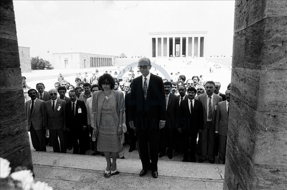 Erdal İnönü'nün vefatının üzerinden 13 yıl geçti